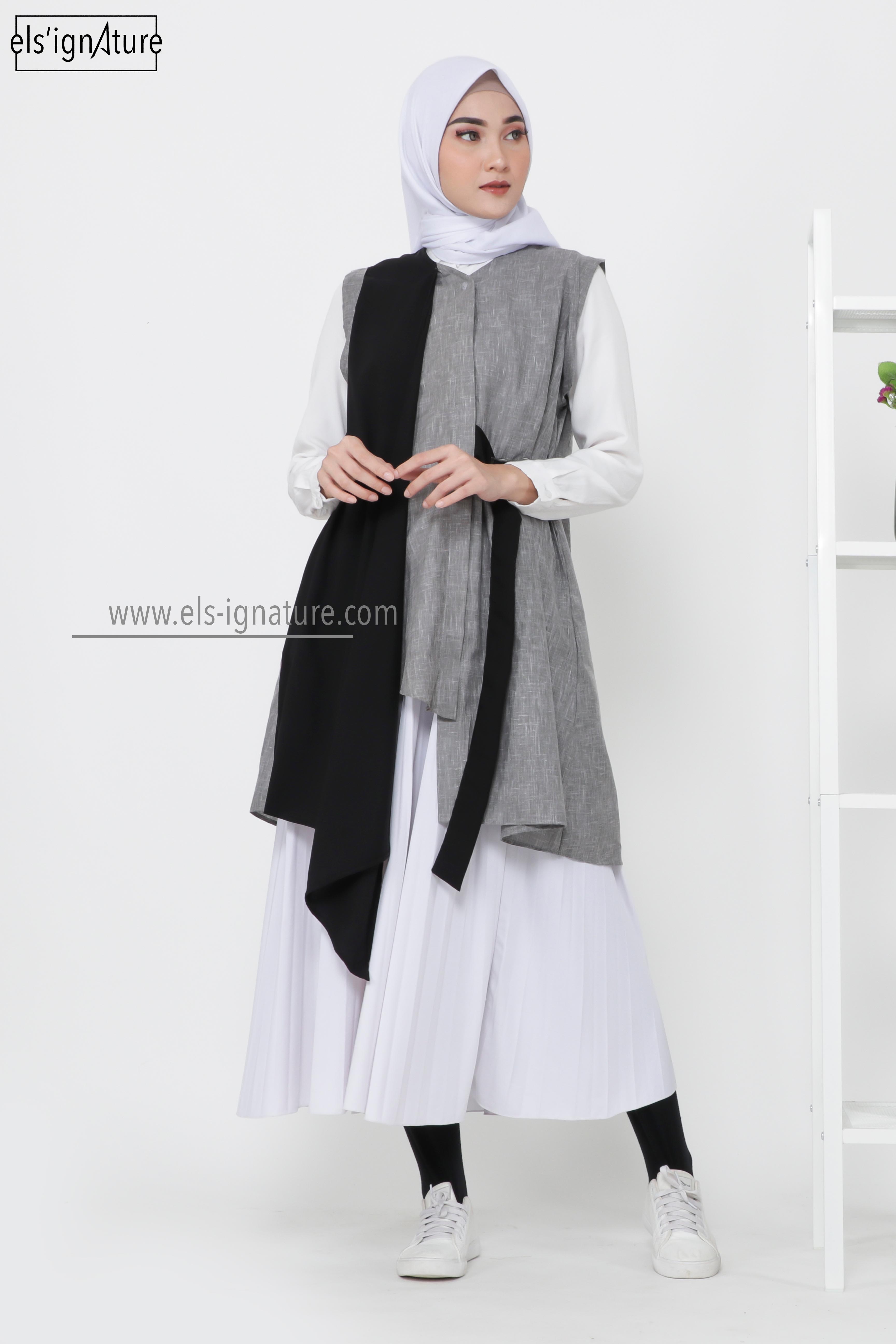 Larisia Outer Warm Grey