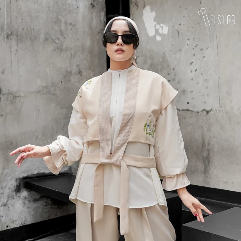 Nayra Vest Cream