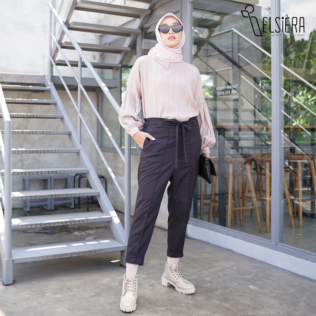 Neifa Ankle Pants - Black