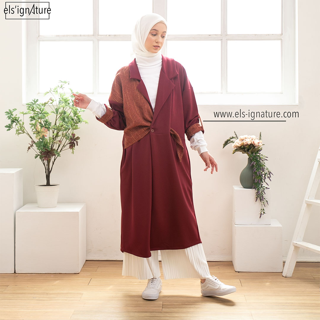 Xavia Long Coat Maroon